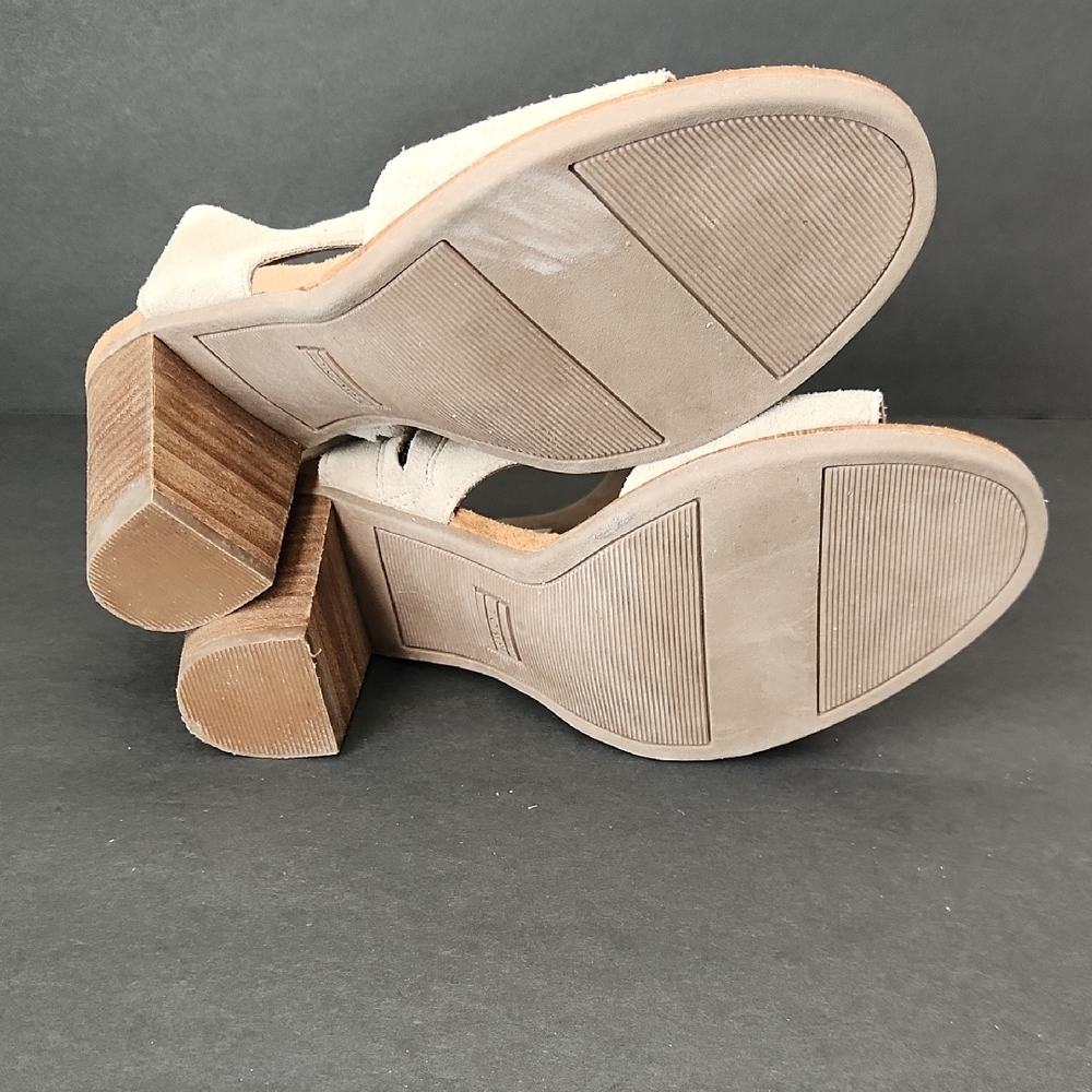 Toms Cream Suede Block Heel Sandals Size 9 - Picture 8 of 9